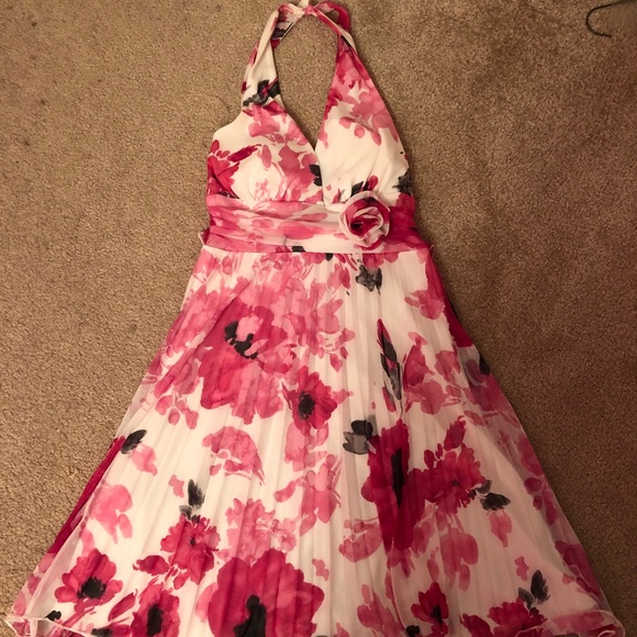Halter top dress - Picture 1 of 2